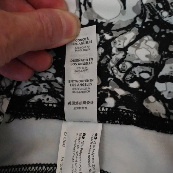 Marika Black & White Workout Leggins 25" (Medium) - Picture 5 of 8